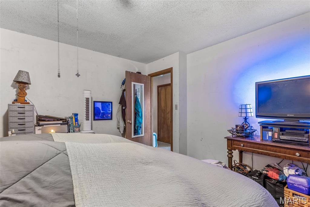 Warnes M W - Residential