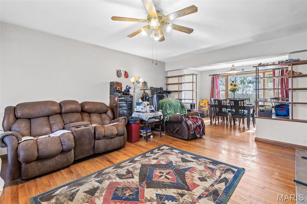 Warnes M W - Residential