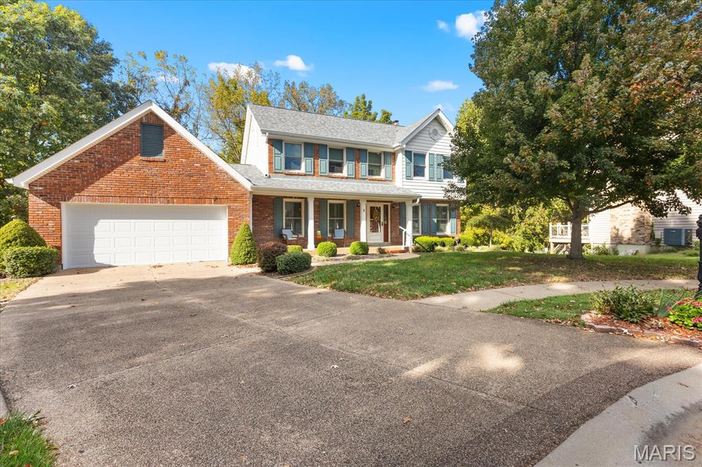 Photo of 2 Hue Court, St Charles, MO 63303 (MLS # 26065655)