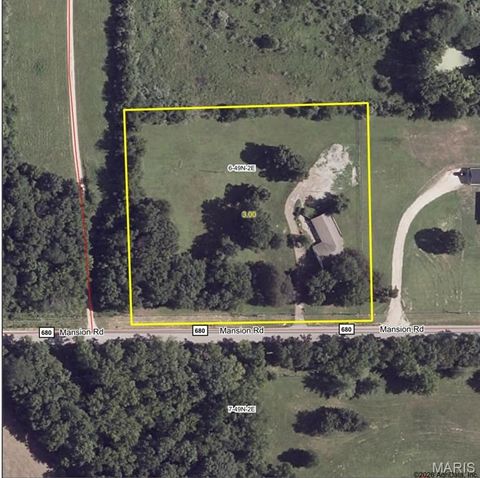 Tiny photo for 905 Mansion Road, Winfield, MO 63389 (MLS # 26014646)