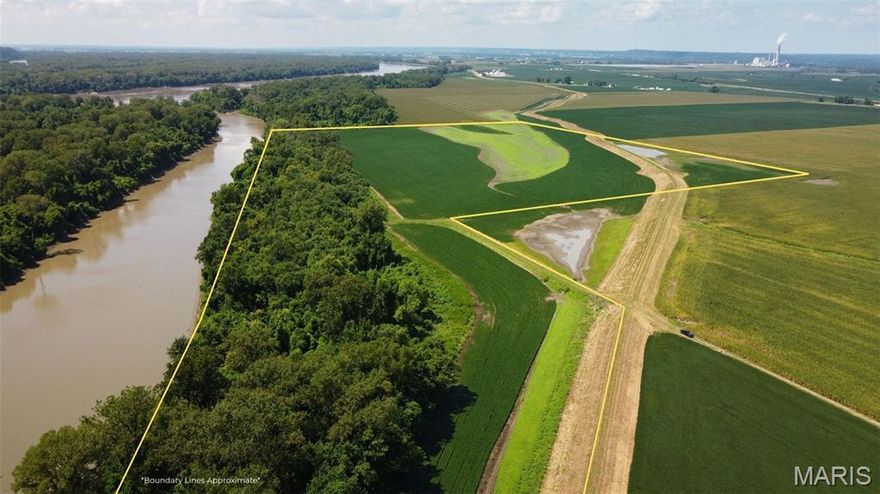 This 115 +/- acres is located on the Missouri River in West Alton, MO. Its close proximity to St. Charles and the St. Louis metro area makes it an extremely unique opportunity. The property features a combination of tillable acreage and recreational land, including a portion of an island situated on the MO River. Excellent potential for hunting/recreational use, and agricultural production. Approximately 55 acres are tillable, and around 4 acres are levee-protected. There are plentiful amounts of deer, turkey, geese, and doves in the area. Access to the property is by an agricultural easement.