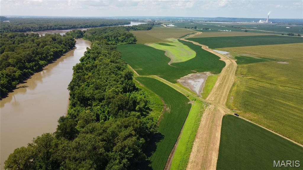 115 +/- Acres West Alton