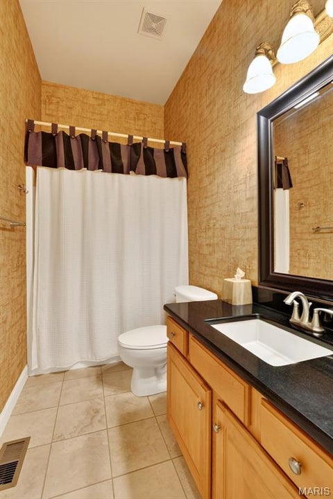 Tiny photo for 2424 Clayton Pointe Court, Chesterfield, MO 63017 (MLS # 26050490)