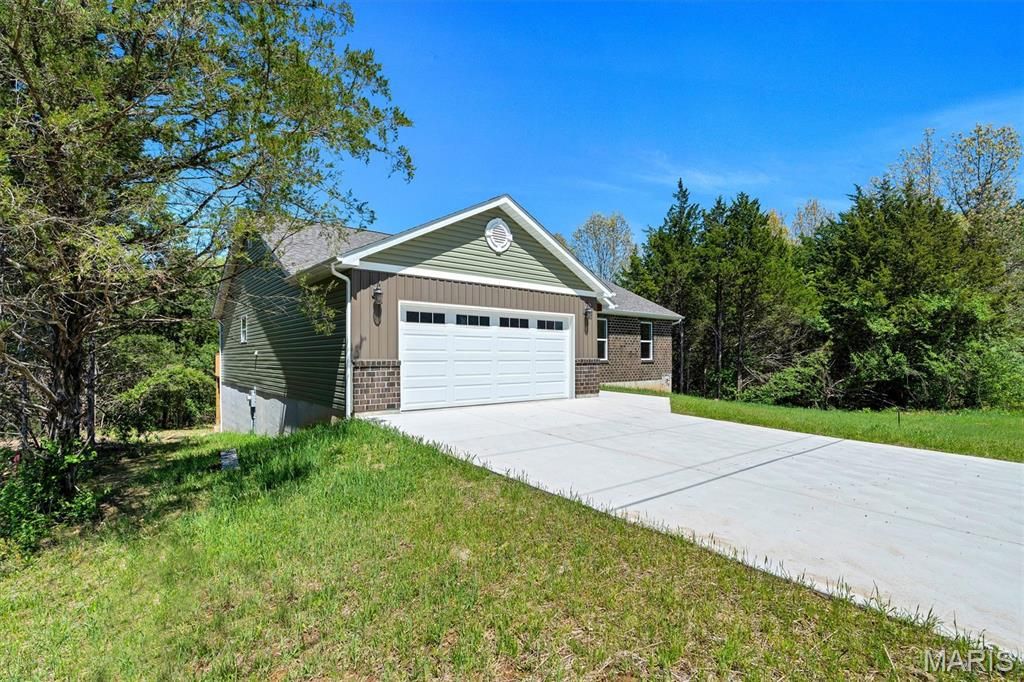 Photo of 1645 Brandywine Drive, De Soto, MO 63020 (MLS # 26021637)