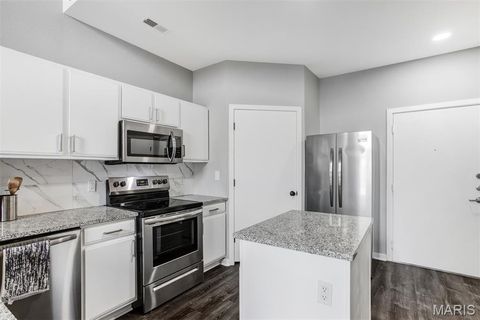 Tiny photo for 200 S Kirkwood Road #317, Kirkwood, MO 63122 (MLS # 25067601)