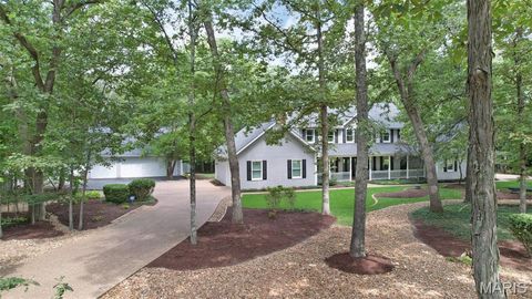 19 Jacks Cabin Drive Defiance MO 63341