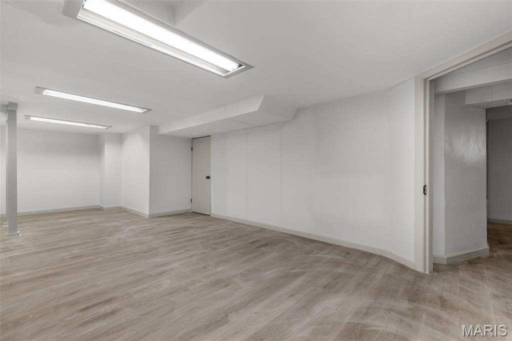 Laughlins Add To Sycamore Hills Re - Residential