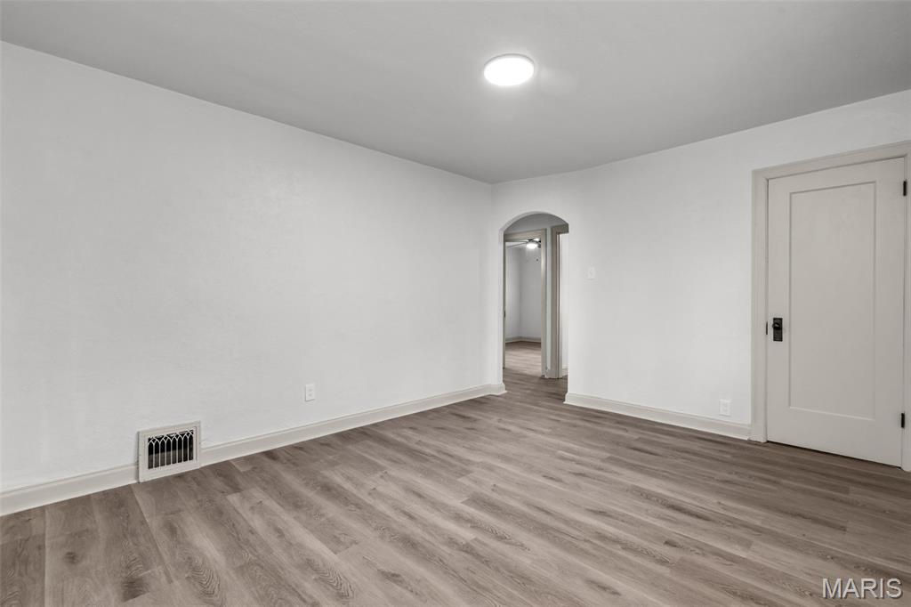 Laughlins Add To Sycamore Hills Re - Residential