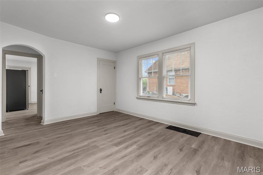 Laughlins Add To Sycamore Hills Re - Residential