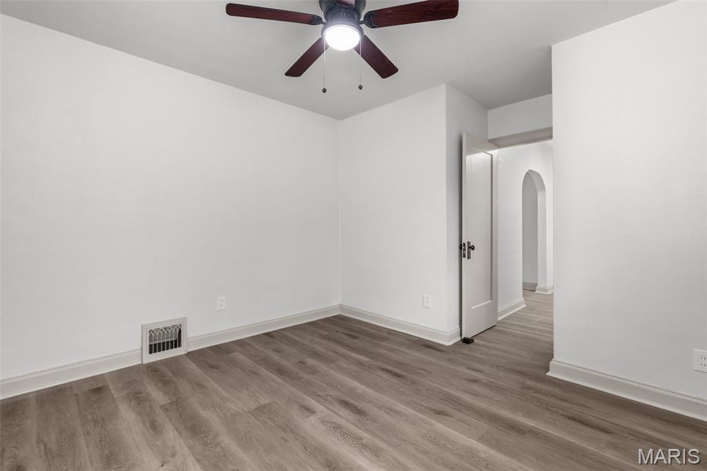 Laughlins Add To Sycamore Hills Re - Residential