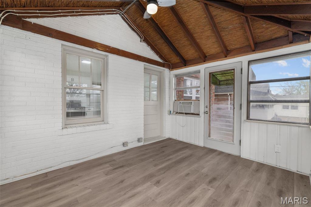 Laughlins Add To Sycamore Hills Re - Residential