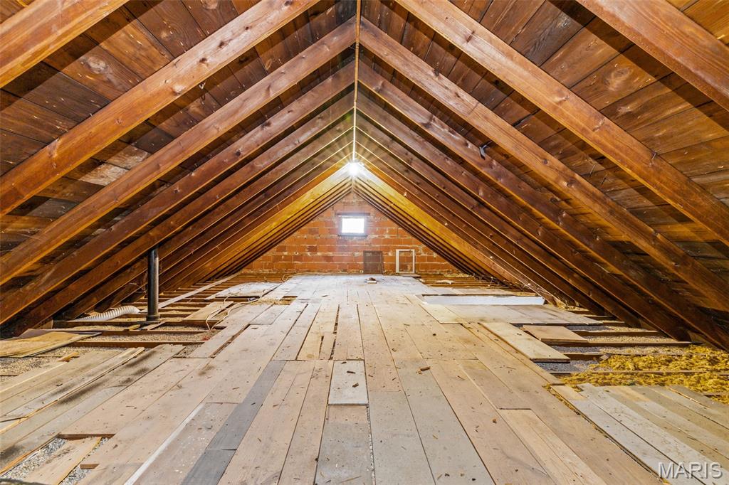 Laughlins Add To Sycamore Hills Re - Residential