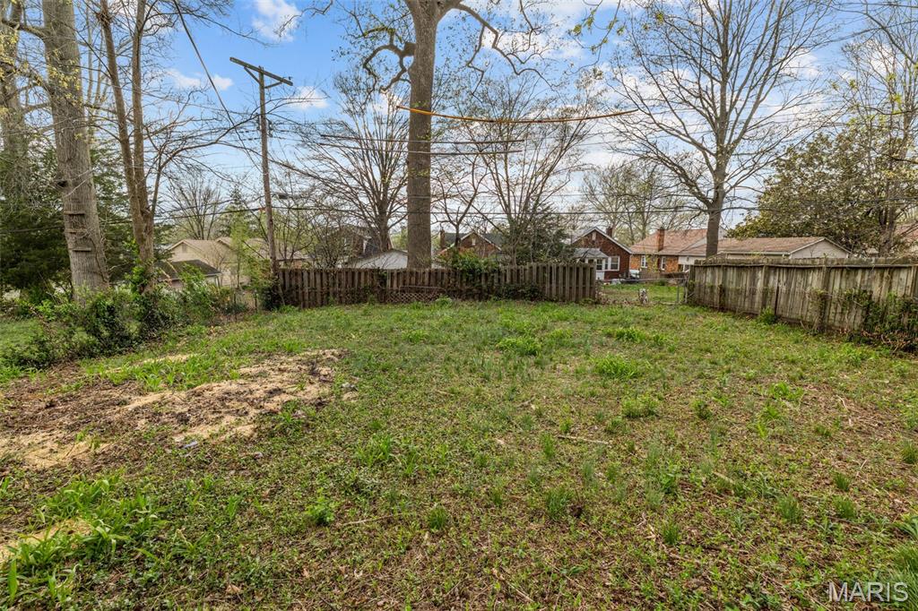 Laughlins Add To Sycamore Hills Re - Residential