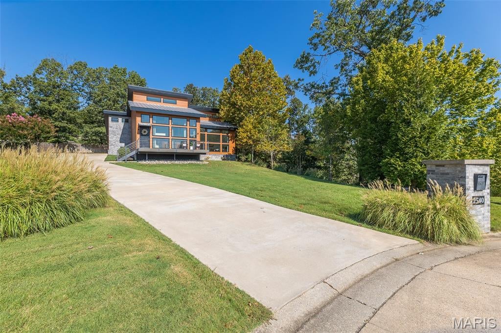 2540 Brownwood Court