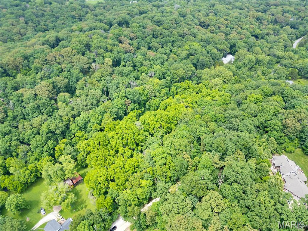 1500 Summit On Pond Lane