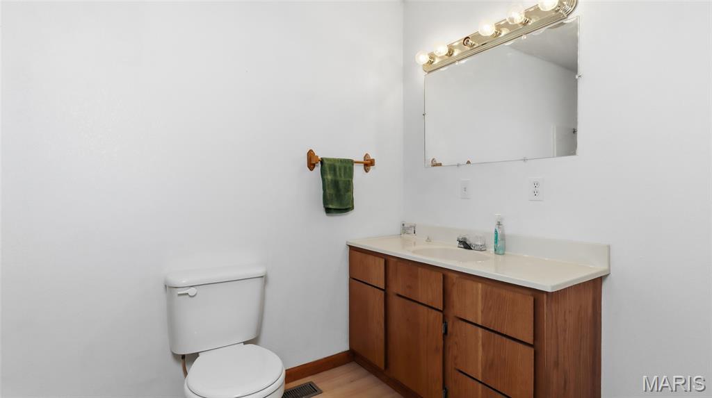 n/a - Commercial Sale