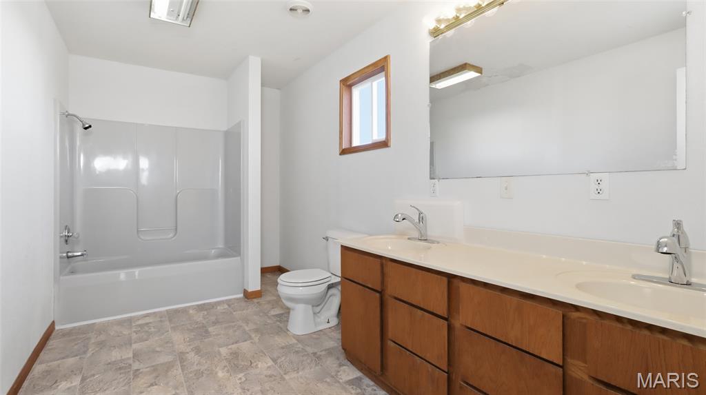 n/a - Commercial Sale