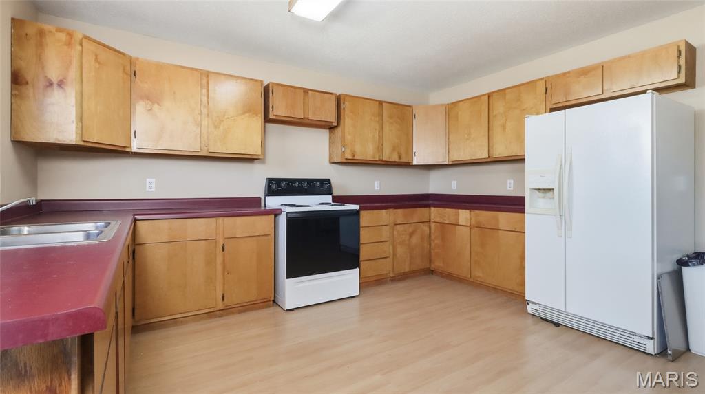 n/a - Commercial Sale