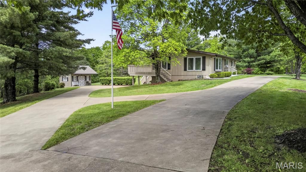 Photo of 1001 Terry Road, Augusta, MO 63332 (MLS # 26019653)