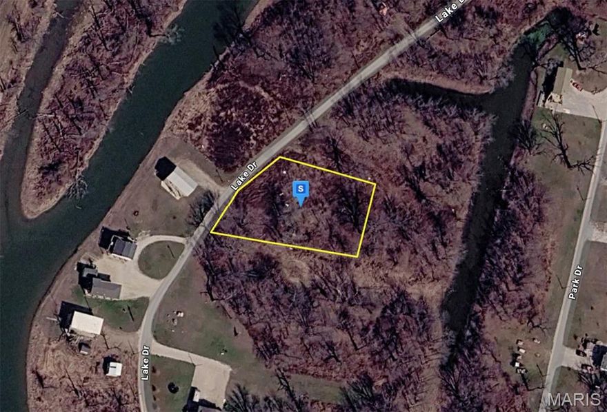 This vacant lot offers an excellent opportunity to build your future home or make a smart investment. Situated in a desirable neighborhood, the property features 8,100 Sq. Ft. with wooded terrain. Well and septic are required. Enjoy a peaceful setting while remaining conveniently located near shopping, dining, schools, and major highways, providing easy access to city amenities. Whether you’re looking for a private retreat, a development opportunity, or a long-term investment, this lot provides the flexibility and location to suit your needs.