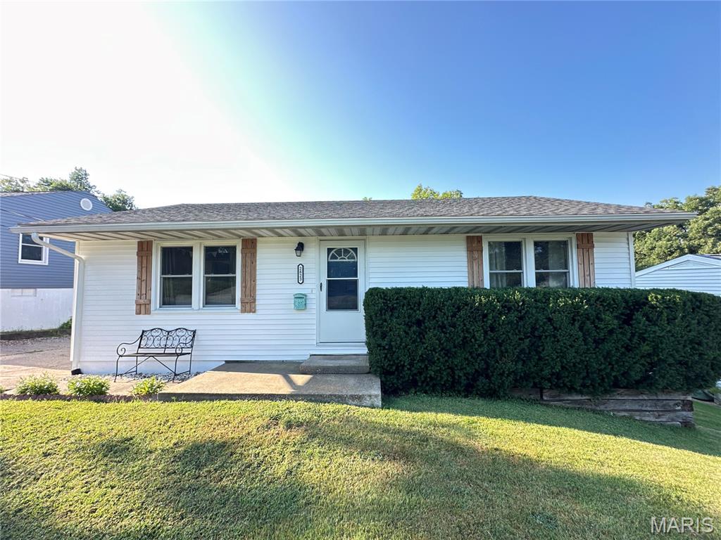 Photo of 2823 Pleasant Street, Hannibal, MO 63401 (MLS # 26056711)