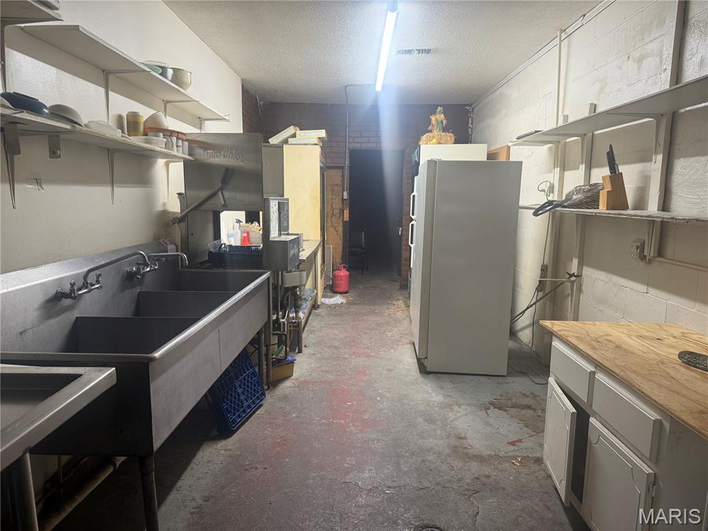 Hunters - Commercial Sale