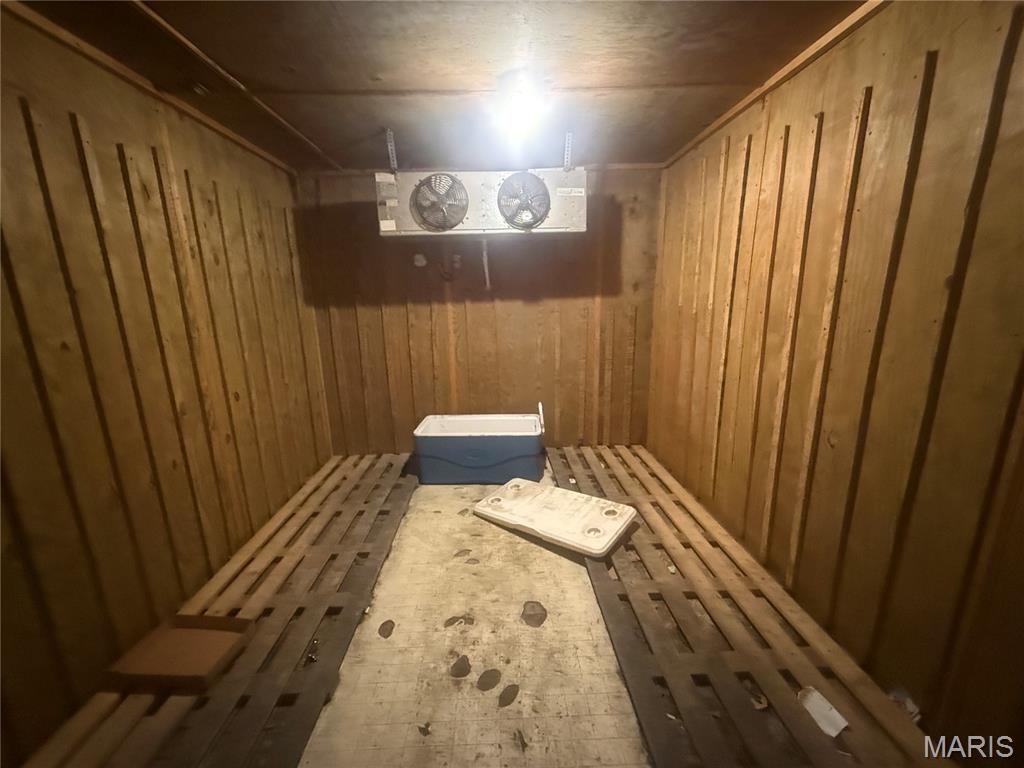 Hunters - Commercial Sale