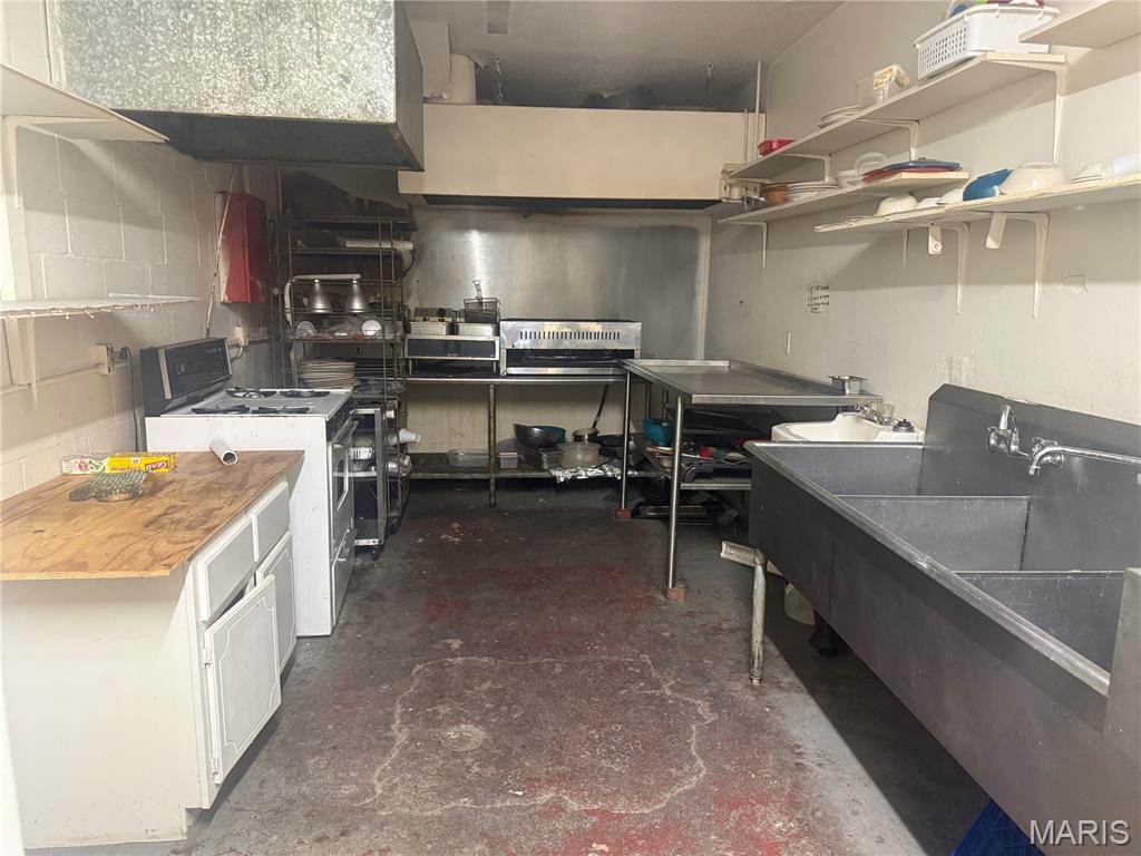 Hunters - Commercial Sale