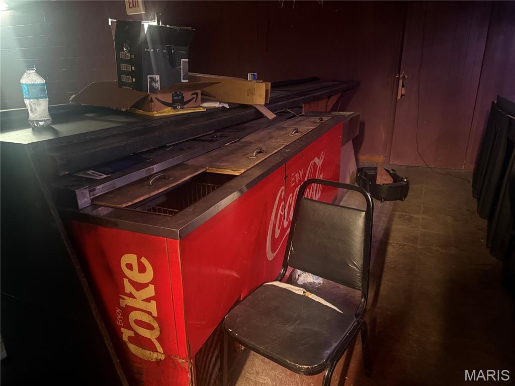 Hunters - Commercial Sale