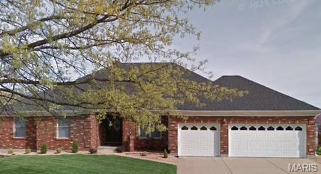 Photo of 6810 Wynfield Terrace Drive, Unincorporated, MO 63129 (MLS # 26024372)