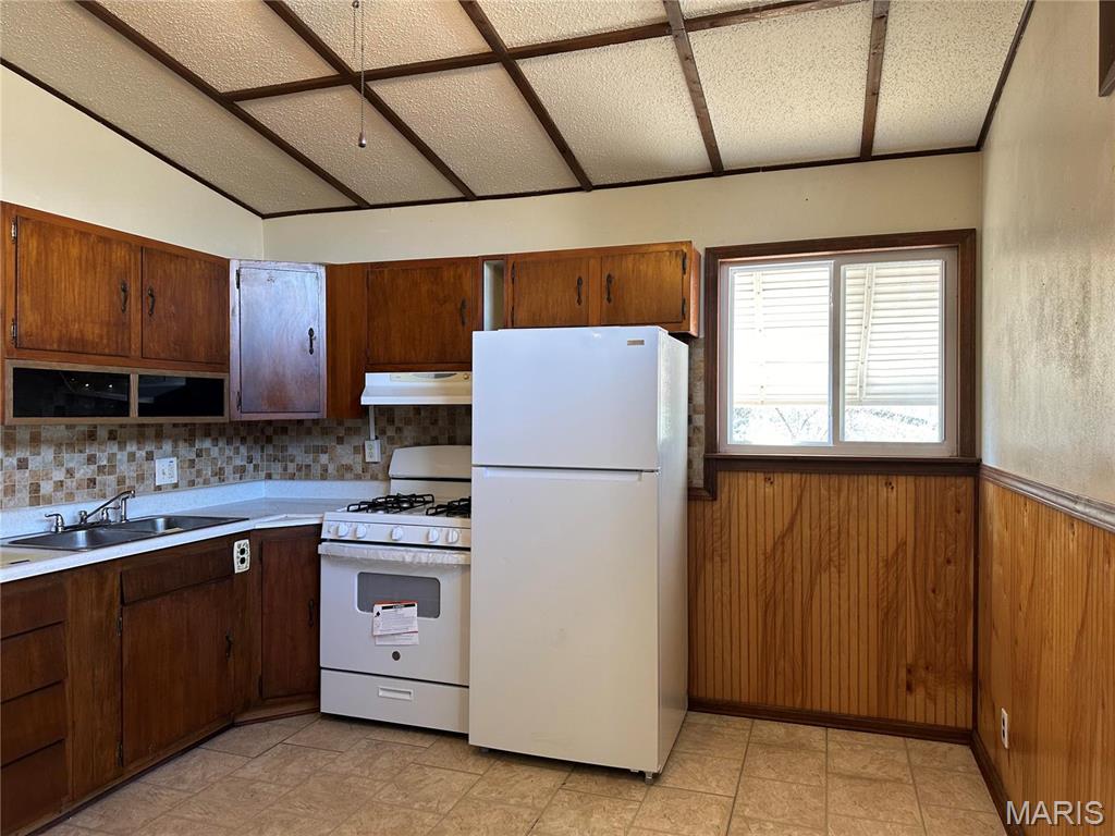INDIAN HILLS - Residential