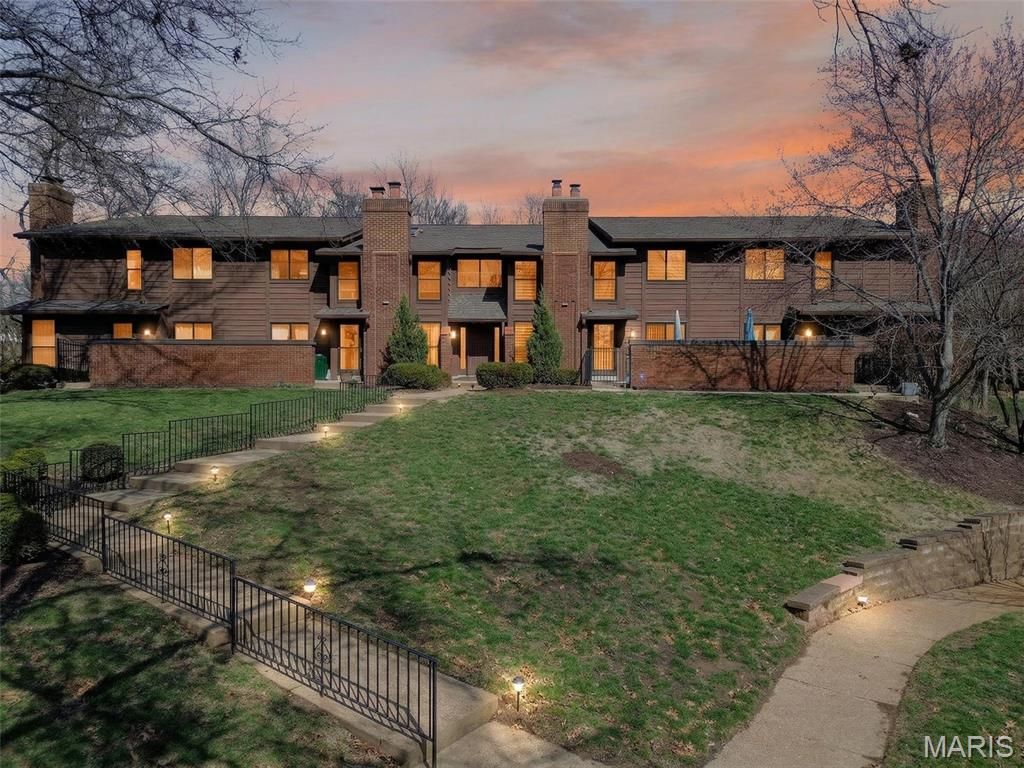 Photo of 2037 Trailcrest Lane #7, St Louis, MO 63122 (MLS # 26012967)