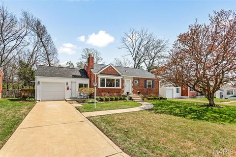 Tiny photo for 1218 Culverhill Drive, Webster Groves, MO 63119 (MLS # 26018215)