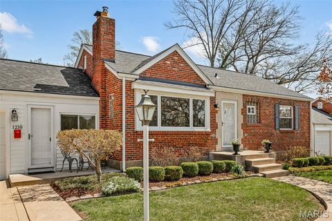 Tiny photo for 1218 Culverhill Drive, Webster Groves, MO 63119 (MLS # 26018215)
