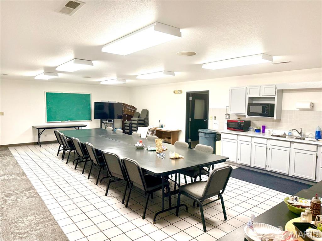 Farmington Executive Park - Commercial Sale