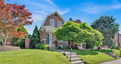 Photo of 1901 Allen Avenue, St Louis, MO 63104 (MLS # 26033661)