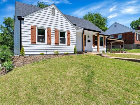 Tiny photo for 7065 Foxcroft Drive, St Louis, MO 63123 (MLS # 26029971)