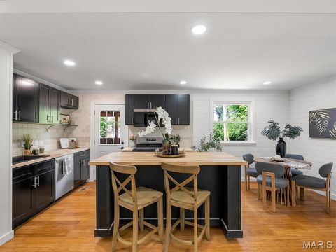 Tiny photo for 7065 Foxcroft Drive, St Louis, MO 63123 (MLS # 26029971)