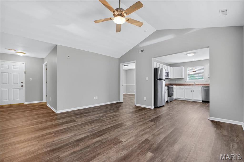 Lake St Louis, Missouri 63367, United States, 2 Bedrooms Bedrooms, ,2 BathroomsBathrooms,Residential,Active,180908