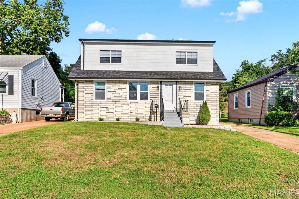 Photo of 4508 Saint Leo Lane, St Ann, MO 63074 (MLS # 26057545)