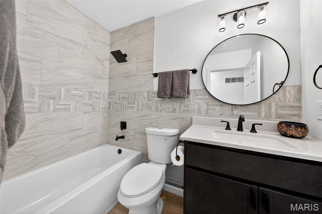 Woodlake Village Condo 8 - Residential