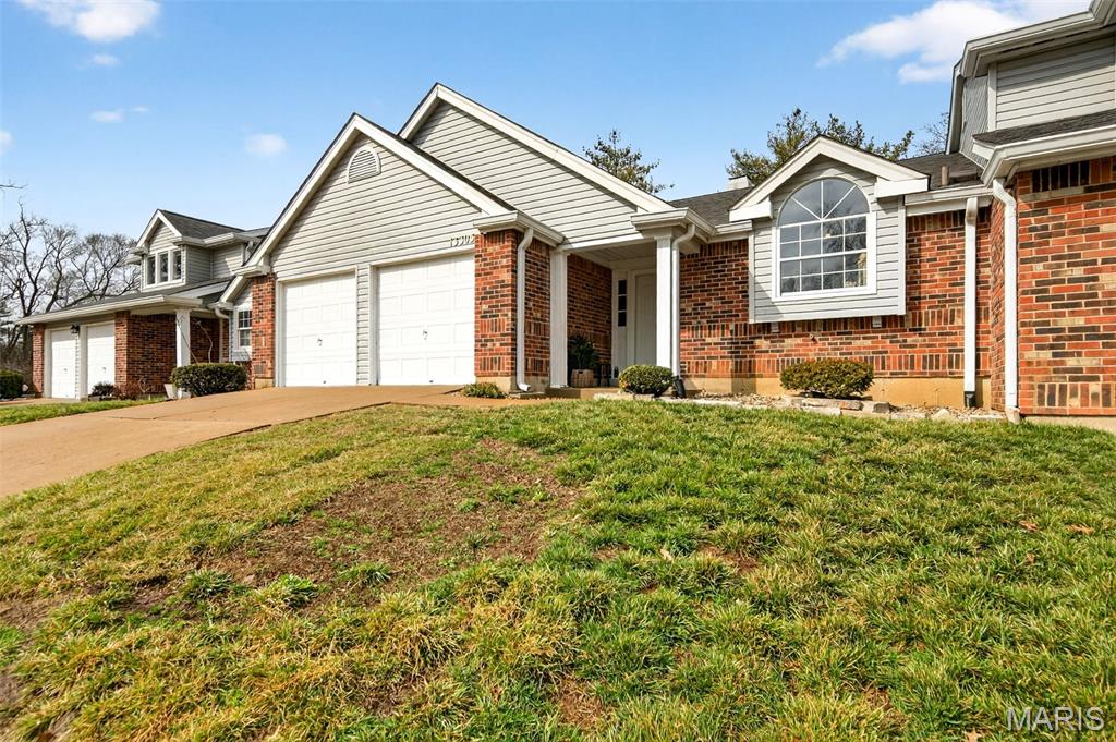 13305 Woodlake Village Court