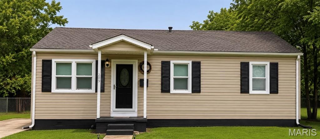 Photo of 209 Marlowe Street, Fredericktown, MO 63645 (MLS # 26042709)