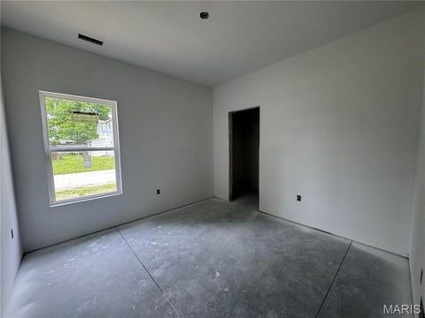 Tiny photo for 217 S 6th Street, Elsberry, MO 63343 (MLS # 26029372)