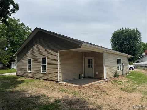 Tiny photo for 217 S 6th Street, Elsberry, MO 63343 (MLS # 26029372)