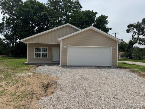 Photo of 217 S 6th Street, Elsberry, MO 63343 (MLS # 26029372)