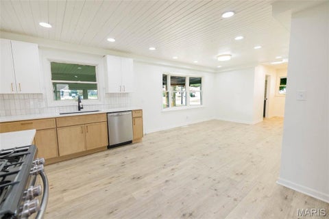 Tiny photo for 1017 Pocahontas Avenue, Palmyra, MO 63461 (MLS # 26068547)