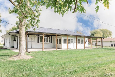 Tiny photo for 1017 Pocahontas Avenue, Palmyra, MO 63461 (MLS # 26068547)