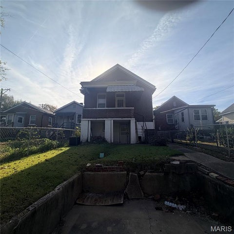 Tiny photo for 5537 Beacon Avenue, St Louis, MO 63120 (MLS # 26069326)