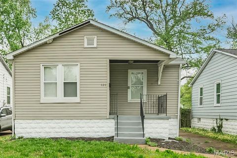Photo of 424 Georgia Avenue, Ferguson, MO 63135 (MLS # 26023488)